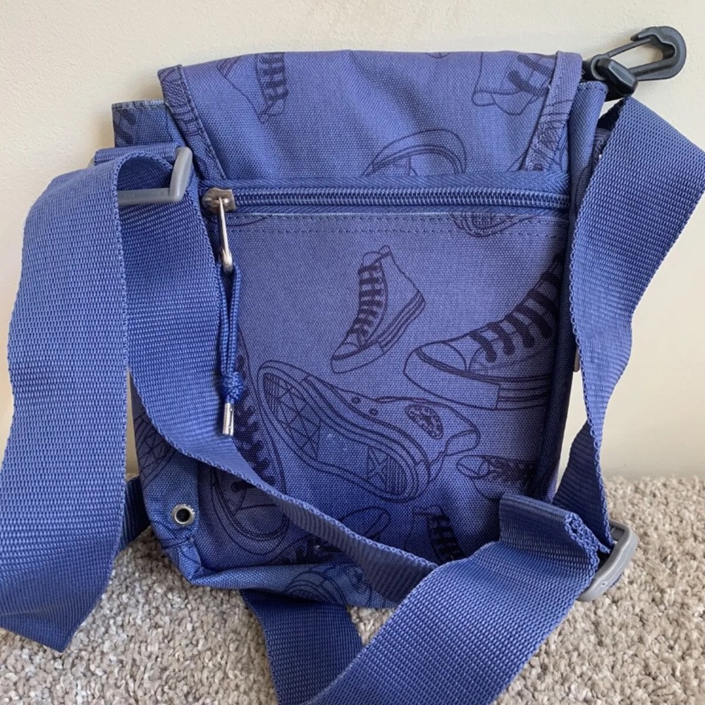 Converse Shoulder Shoe Print Blue Navy Bag Adjustable Strap Used Condition - Picture 11 of 14